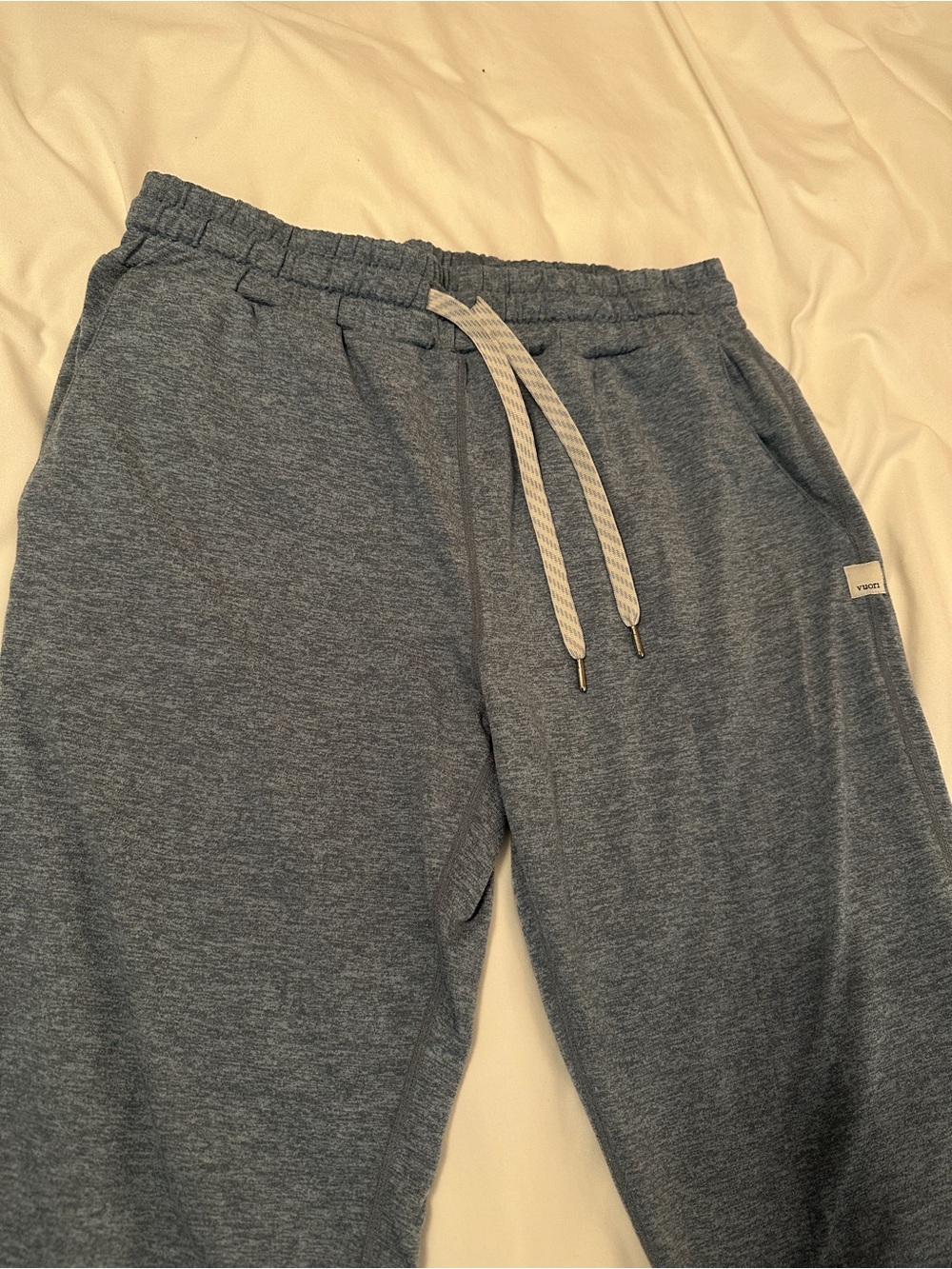Vuori Performance Drawstring Joggers. Size Small. Light Blue/Grey - Picture 7 of 7